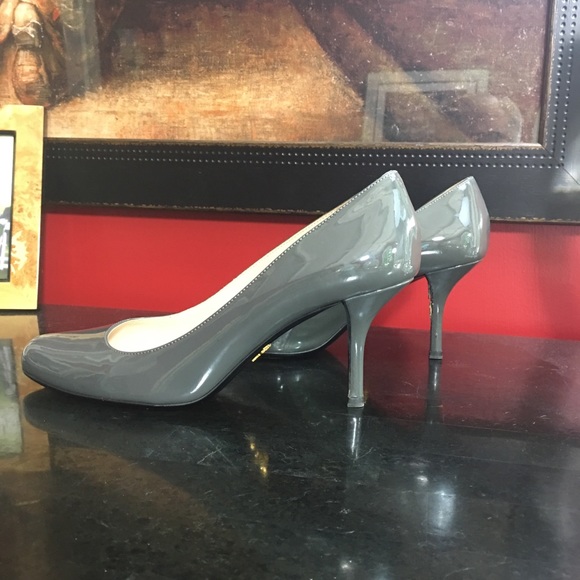 SOLD!  PRADA Gray Patent Leather Pumps - Picture 5 of 8